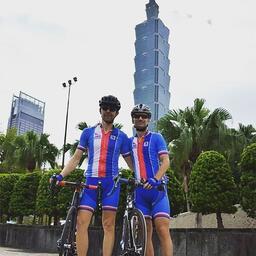 David Studýnka a jeho kolega Pavel Pastrnek na Tour de Formosa 🚵🌏👌🏁🏆 